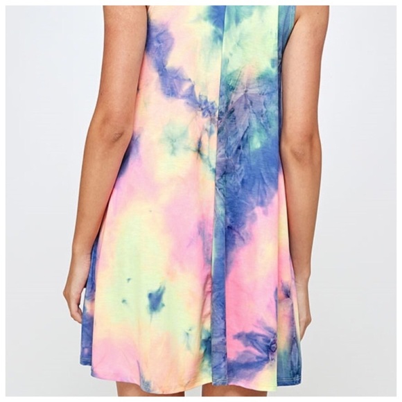 🆕Just In-Plus Size multi color shift dress - Picture 4 of 5